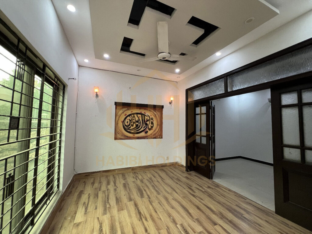 5 Marla Used House CC Block Sector D Bahria Town Lahore