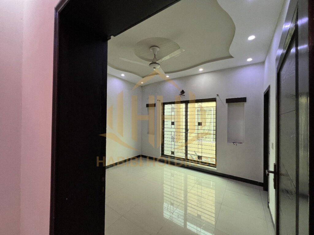 5 Marla Used House CC Block Sector D Bahria Town Lahore